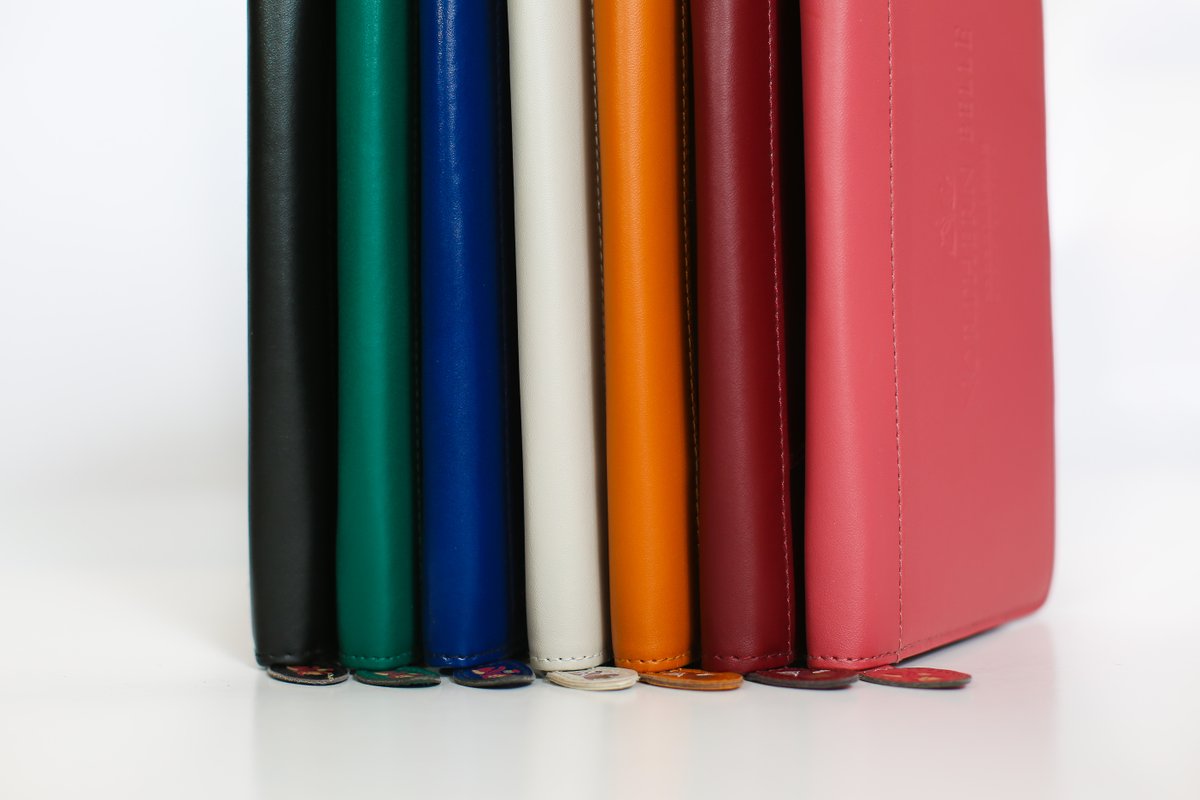 dandstravel's tweet photo. All the colours of the rainbow and more get in https://t.co/ecKlbsDjMb

#lovegocase #cardholder #wallet #handmadewallet #leatherwallets #leathercardholder #bifoldwallet #moneyclipwallet #moneyclip #menwallet #leathercraft #leatherwork #everydaycarry #madeinusa #handmade https://t.co/JVIswIgeUJ