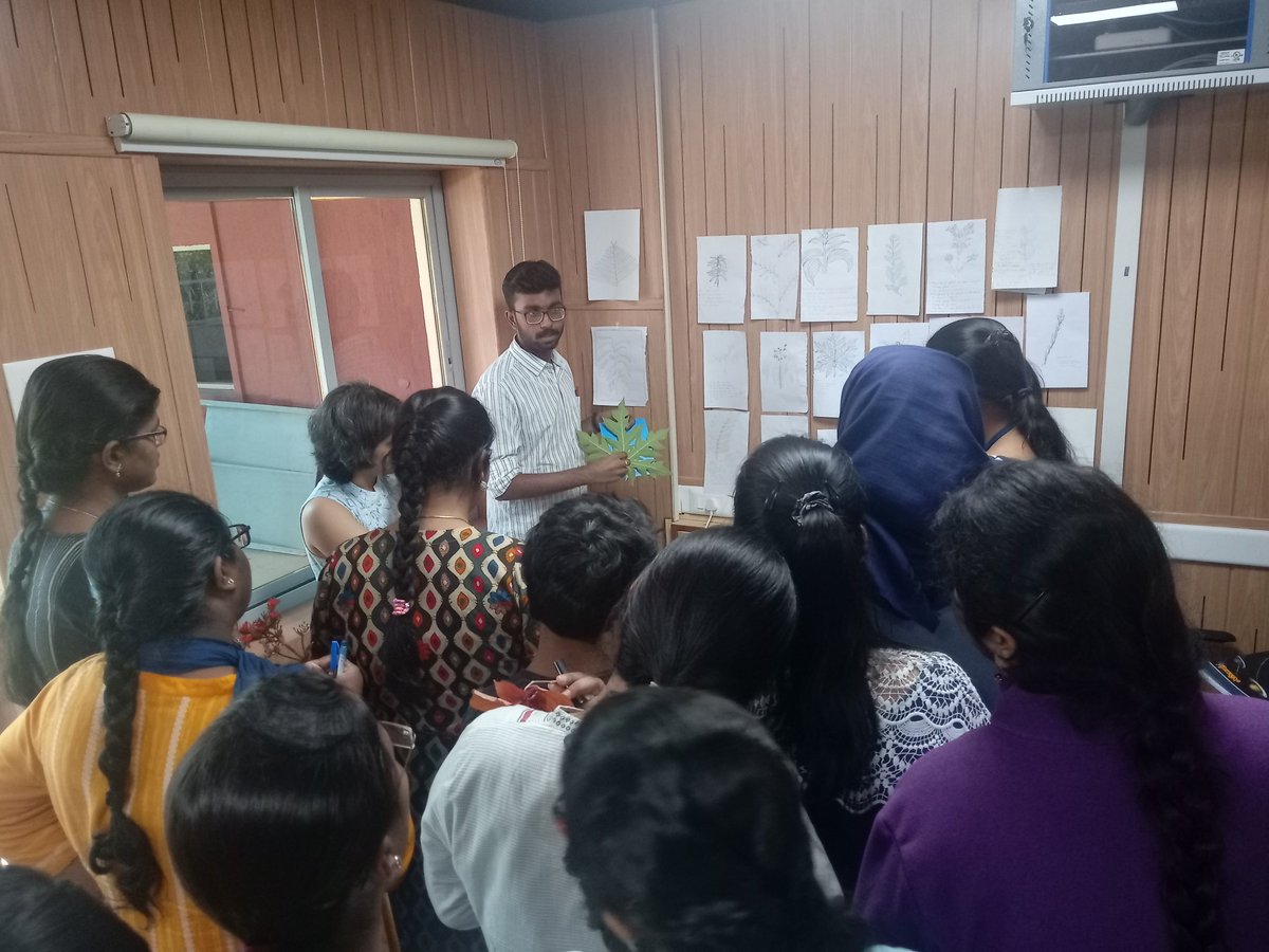 ccmb_csir's tweet photo. Just using common things around us, we ask profound questions - where do patterns come in living things, what determines their structures and the ecosystem they support. #observers #thinkers #questioners #Jigyasa https://t.co/T4qcTQVSJw