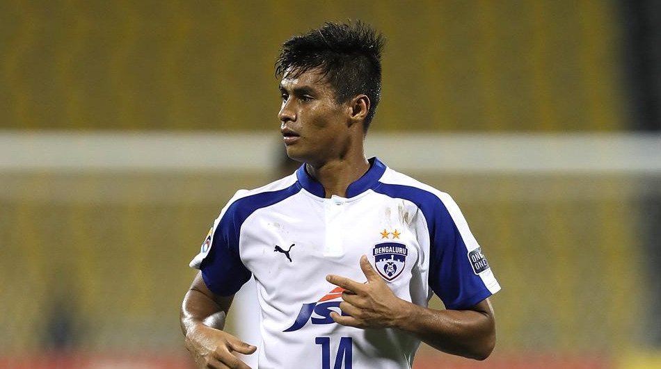 WestBlockBlues's tweet photo. A stunning left-footed strike by @eugeneson10 earned Bengaluru FC a 1-1 draw and a crucial away goal in their AFC Cup first leg semifinal match against defending champions Johor Darul Ta'zim in Johor. #WeAreBFC #BluesInAsia #TripDownMemoryLane https://t.co/3LnXY1vVJo
