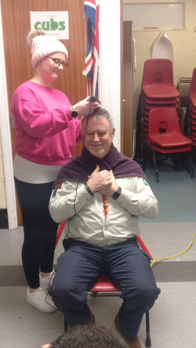 minibloke's tweet photo. Today is World Cancer Day.  Our scouts have been raising awareness and funds and also helped me to Brave the Shave! @CLIC_Sargent @2ndaldsg #CLIC_Sargent #BandAgainstCancer #WorldCancerDay2020 https://t.co/KouXLdQvuG