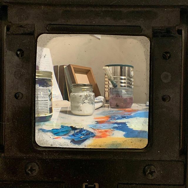 crystalklassen's tweet photo. Just over here #paintingatnight and saw my old setup that I used to use when I had a film SLR: a diy cardboard tube placed over the viewfinder of an old twin lens camera. I gave it a go with my iPhone instead, but didn’t bother to dust anything first. Ma… https://t.co/taC1E179ca https://t.co/mcYDtZtGGN