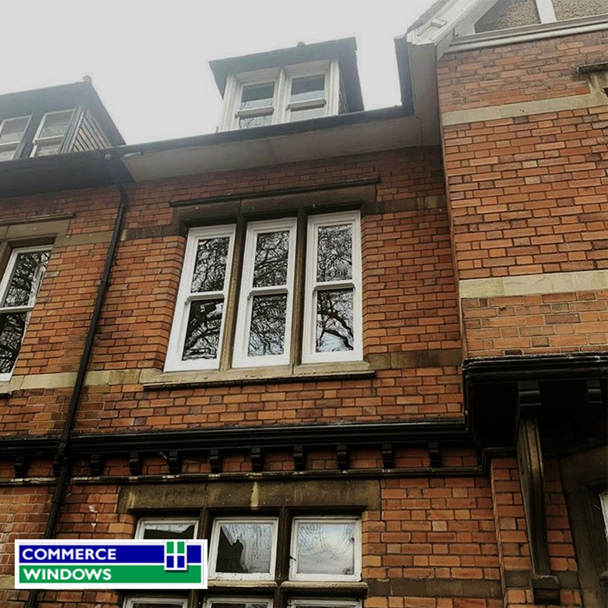 CommerceW's tweet photo. Last month, we installed these #UPVC vertical slider windows in Kettering.
This style of window is consistent with the period of the property, and using a UPVC material will make them last longer.
#VerticalSliders #Spectus #ARated #Planitherm #PilkingtonGlass #CrystalDirect https://t.co/kmJgfcaKVJ