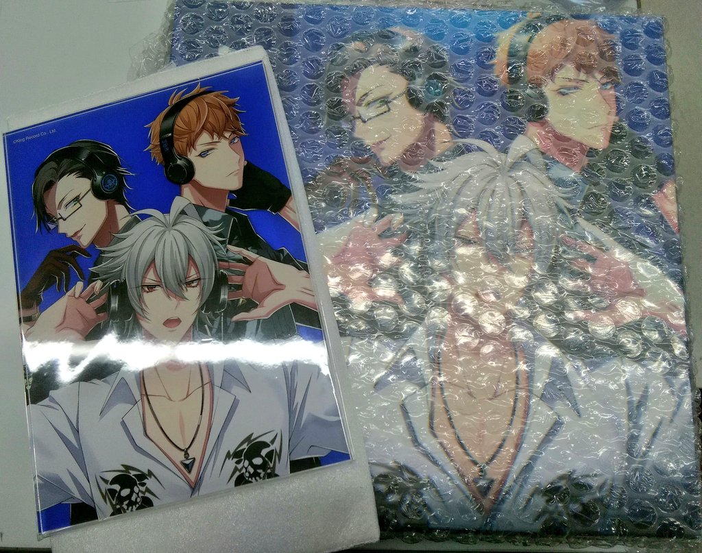 ヒプマイ より、MTCのワイヤレスヘッドホンとアクリルスタンドが入荷