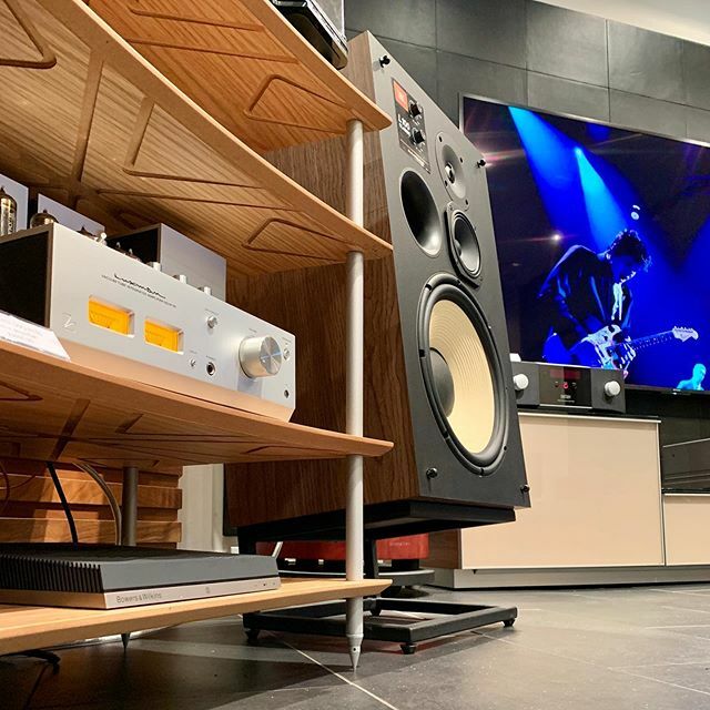 AudioVenue's tweet photo. Old school sounds, with a modern way of listening. #luxman #sqn150 #dn150 #bwformation #formationaudio #airplay #airplay2 #quadraspire #q4evo #compacthifi #valveamplifier #streamer #amplifier #source #musical #madeinjapan #audiovenue #ealing #maidenhe… https://t.co/S3tG8mPVM3 https://t.co/CWXWSQQMzP