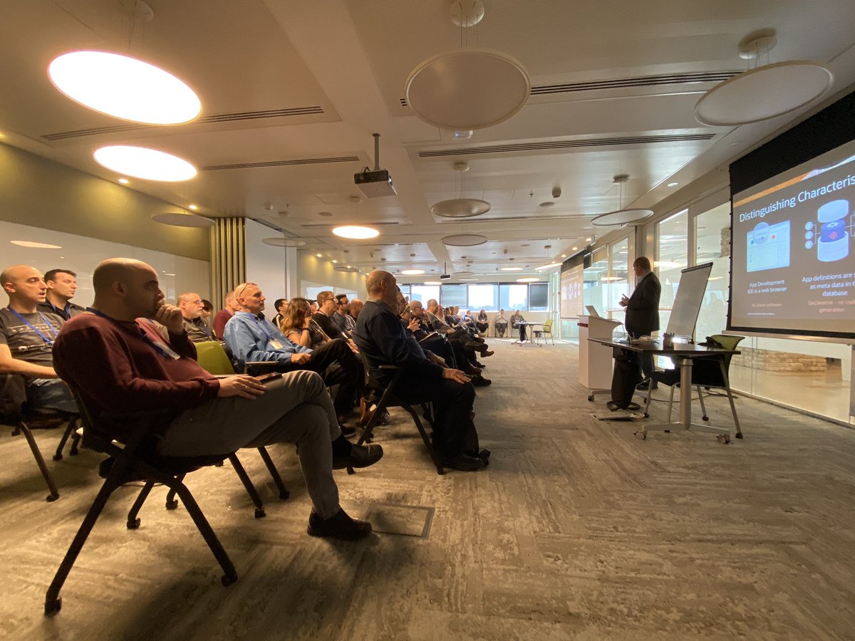 sandeshr's tweet image. Cool goodness of #orclapex @joelkallman #ilougTechDays2020 @iloug_org #iloug @shakeeb