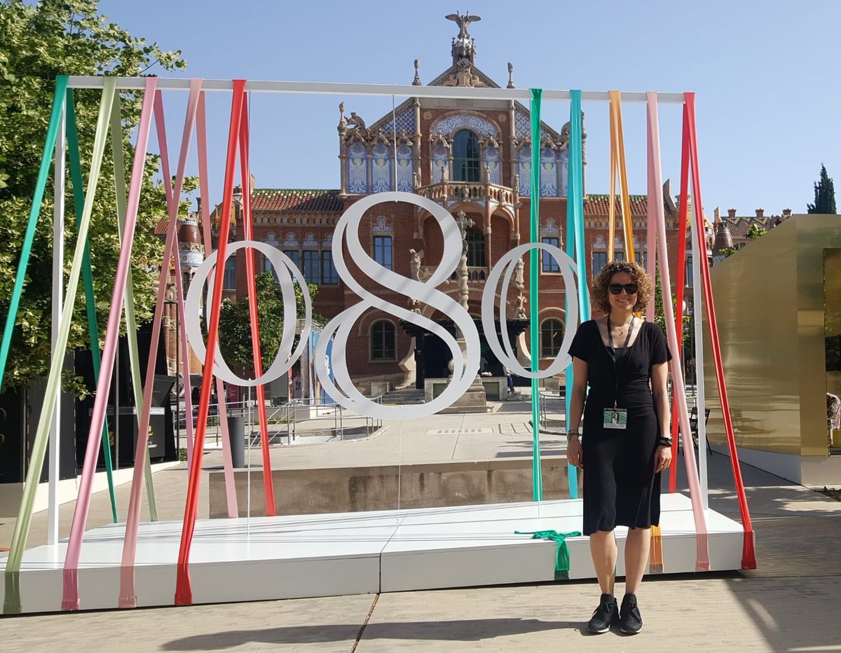 MasterEventsM's tweet photo. Ahir va començar la @080_bcn_fashion i allà hi tenim treballant a l’@alihual alumni de l’edició passada q gràcies a les pràctiques q va fer ha estat contractada per l’ocasió per @equiposingular Felicitats i molt bona feina! #GeneracioBlanquerna @BlanquernaFCRI https://t.co/aAV8nj3NLC