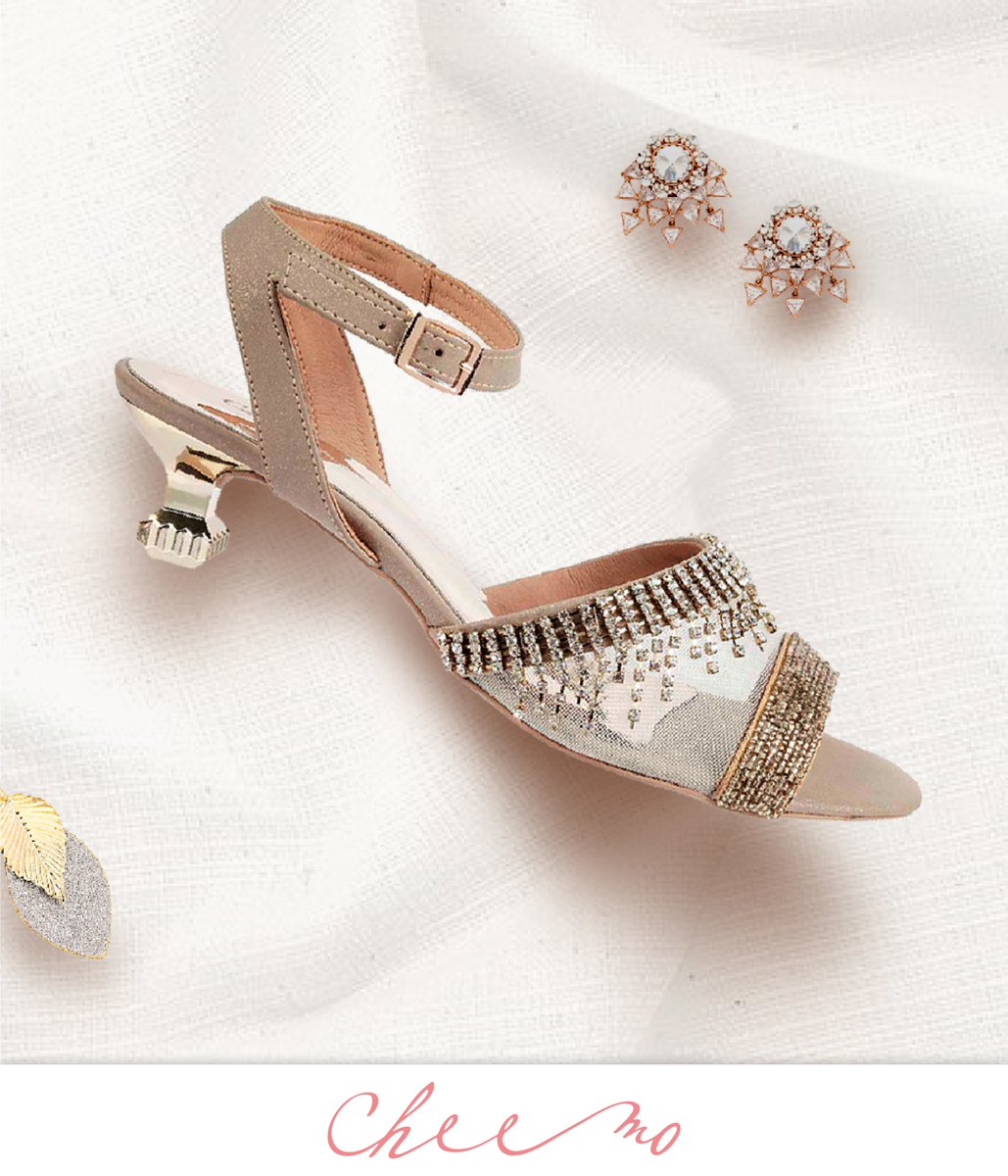 CheemoA's tweet photo. Be unusual and highly elegant to grab every eye with our ‘Diamond Tassle’ collection available exclusively at Mochi and Metro footwear outlets.
Shop online at https://t.co/J2pcGQUvs6

#Cheemo #Luxuryshoes  #ethnicwear#DiamondTassle #DiamondTassleCollection https://t.co/OWaz6B8huY
