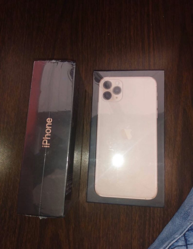 flyGifter's tweet photo. I’m giving away an iPhone 11 PRO MAX 256GB!📱’ 

Win #iPhone 11 🎁📲
1- Click Here Link  👇
https://t.co/XXDMUPcus9
2- Choose Colour  🎨
3- Select Courier 🚚
4- Fill Shipping Address 🌍
5- Get iphone 11 within 5 working days 📲

I will be choosing the winner in 4 hours! Good luck https://t.co/0OORXk2jTi
