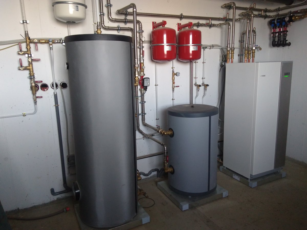 TellusIgnis's tweet photo. La solución más eficiente, eficaz  y además renovable para satisfacer la demanda de calefacción y ACS. La Cerdaña (Pirineo Catalán). 
NIBE F1155 de 12 kW. 
La solució més eficient, eficaç a més de renovable per satisfer la demanda de calefacció i ACS
#NIBE #geotermia #renovables https://t.co/soRXrWHpwp