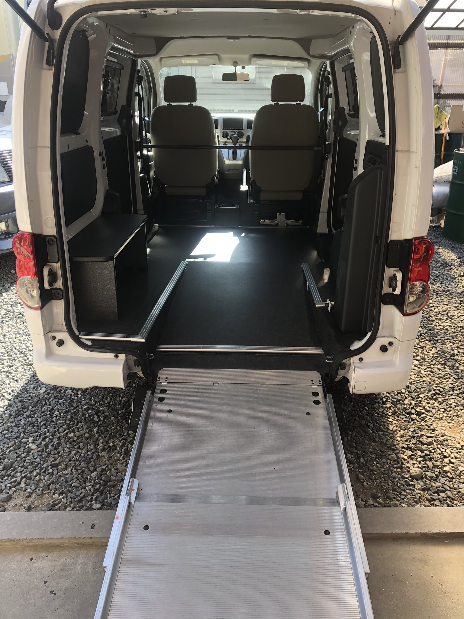 福祉 27年式 NV200バネット 車いす移動車 トランポ 送迎 介護