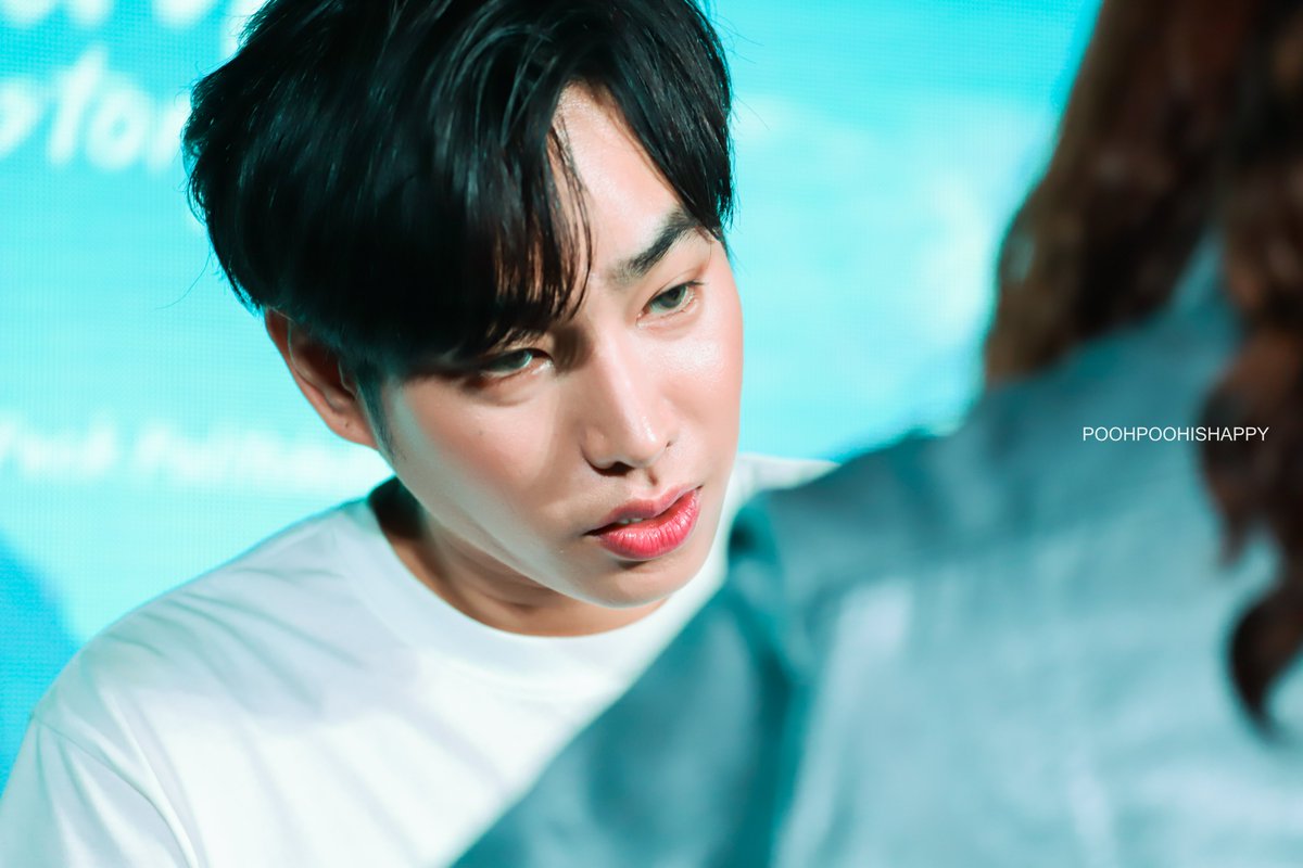 poohpoohishappy's tweet photo. ง่วงนอนจัง แอบแวะมาปารูป มะไหร่จะ 5 มงเย็น
😴😴😴
#PalitFansign
#NeverEndingFansign
#NeverEndingStoryFansign
#PeckPalitchoke
#เป๊กผลิตโชค
#viehotelbangkok
#PalitGallery
#poohpoohishappy https://t.co/uwY8GKrjYO