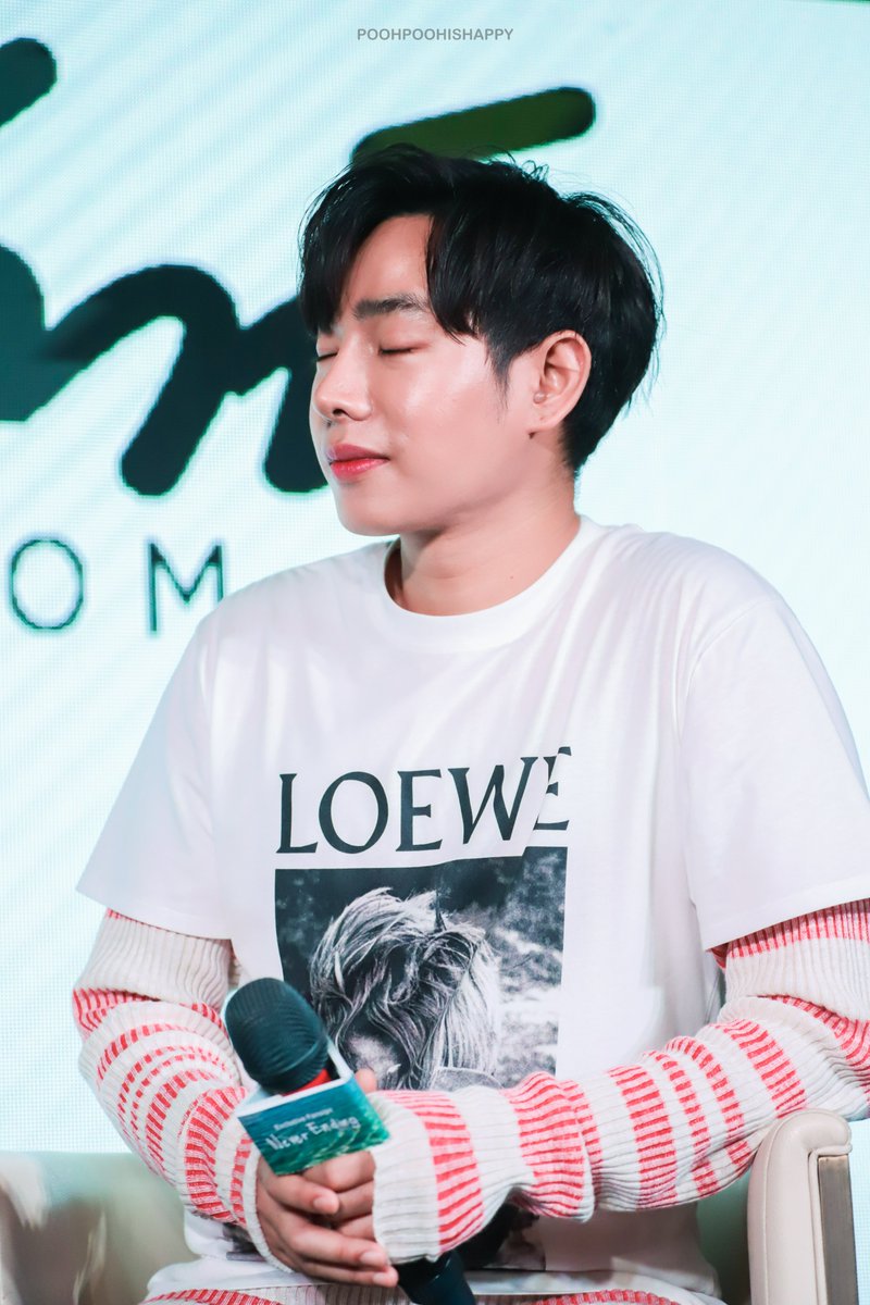 poohpoohishappy's tweet photo. ง่วงนอนจัง แอบแวะมาปารูป มะไหร่จะ 5 มงเย็น
😴😴😴
#PalitFansign
#NeverEndingFansign
#NeverEndingStoryFansign
#PeckPalitchoke
#เป๊กผลิตโชค
#viehotelbangkok
#PalitGallery
#poohpoohishappy https://t.co/uwY8GKrjYO