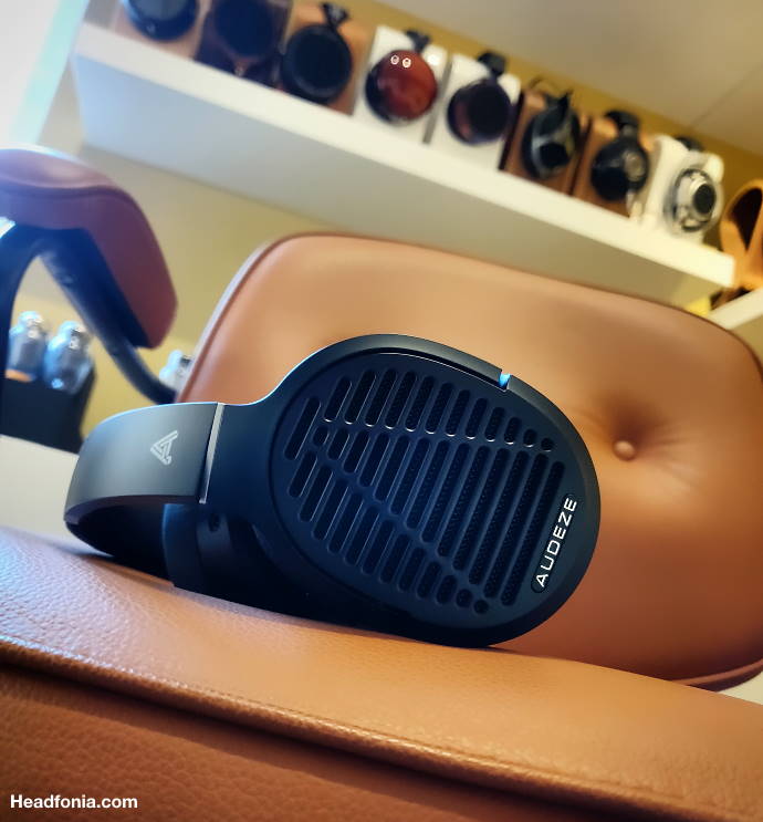 headfonia's tweet photo. Today we take a close look at the @Audeze LCD-1 headphone and as it turns out, it's incredibly good.
Find out now why we're listing this $399 headphone as a new recommend buy, now on Headfonia!
https://t.co/moPtOTPhwj
#headfonia #headfi @review #audio #audeze #lcd1 https://t.co/jm744il2Df