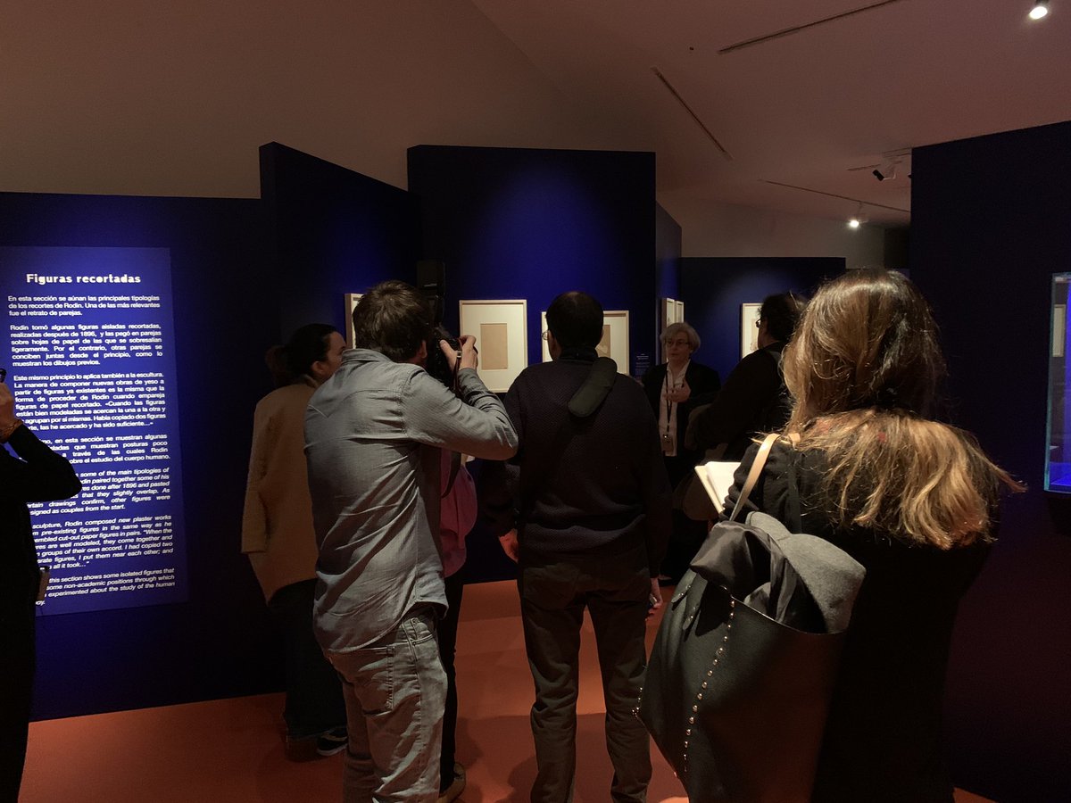 Letimon's tweet photo. Presentando a los medios la #expoRodin en la @FundacionCanal https://t.co/CNEg5ezAuN