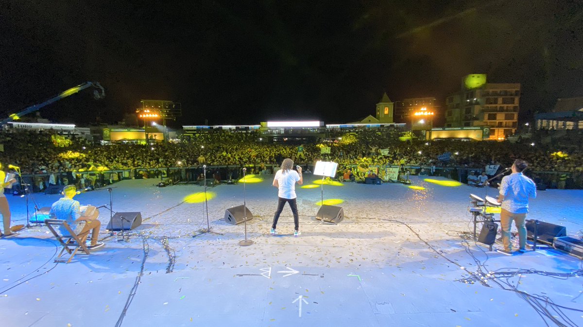 cmjoficial's tweet photo. ¡¡LLENO TOTAL EN LA 10ma LUNA DEL FESTIVAL DE COSQUIN 2020!! https://t.co/XMWsFTAHle