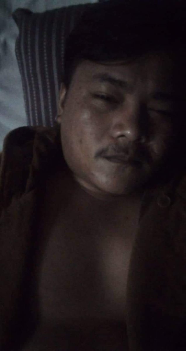 MacoyPaps's tweet photo. Tinatamad na naman pumasok si paps 😂

#PapsMacoy
#ChubbyDaddyNgPampanga https://t.co/awfJlcBxN1