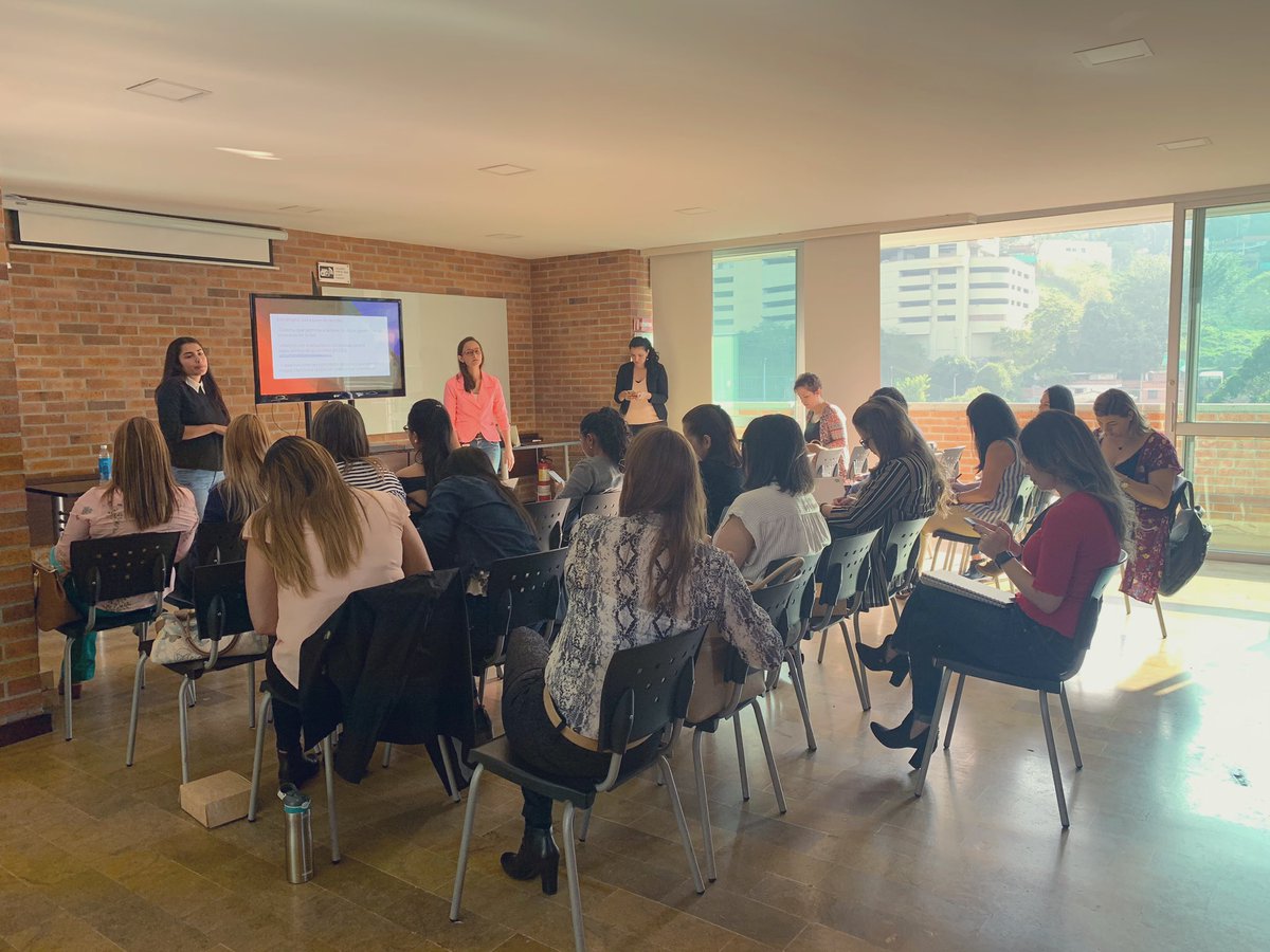 InterSoftwareCo's tweet photo. Alianzas con entidades externas, formación continua y estrategias conjuntas son solo algunos de los beneficios de ser parte de esta red. 

Hoy, en nuestro tercer encuentro de la red de talento ISW, conversamos sobre lo que haremos juntos este año. 

#SomosIntersoftware https://t.co/UXLqbSEVwf