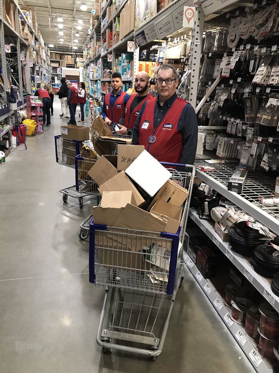 Rick623lowes's tweet photo. Spent the morning down stocking cleaning chemicals....thank you to the one task team who made it difficult to even fill three carts because of their hard work day in day out! #cardboardchallenge https://t.co/t7xNVbESVh