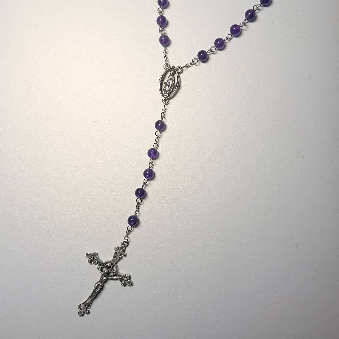 gem_beads's tweet photo. 주문하실 경우엔 아래 폼을 작성해서 보내주세요
1. 원하시는 원석.
2. 배치
(5단묵주의 정식 배치 또는 변형배치. 변형배치를 하실경우 앞에만 간주를 달며 원하시면 잠금장치도 달아드립니다)
원하시는 방석이나 십자가의 디자인이 있을때 참고용 사진을 보내주시면 감사하겠습니다:) https://t.co/M075gaHkM6