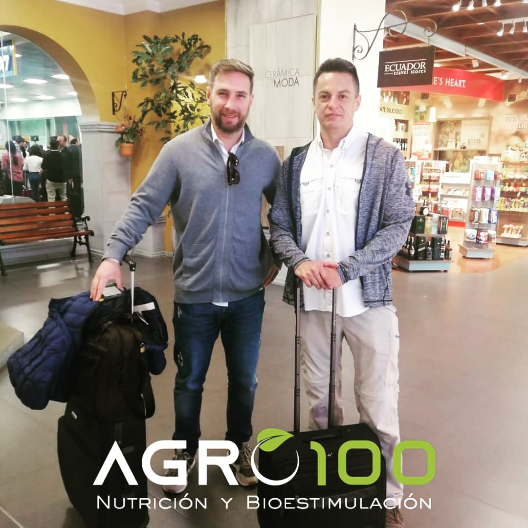 agro100ec's tweet photo. Primera visita del año #DISPER / #BIOCAB
🛫🛫Rumbo a Machala y Guayaquil 🌱🌱🌱
#apoyandoalagro #agro100 #nutriciónvegetal #nutricionorganicavegetal #bioestimulaciónvegetal #agroecuador https://t.co/hls1tTZ5QB
