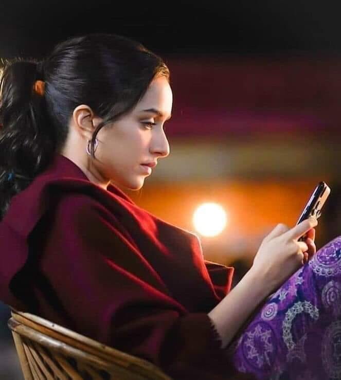 Self_Loving_0's tweet photo. وہ جس سے مجھے پل پل رابطے میں رہنا اچھا لگتا تھا. اُسے میری خاموشی سے بھی کوئی فرق نہ پڑا.💔🔥 https://t.co/9s1g7O8jLJ