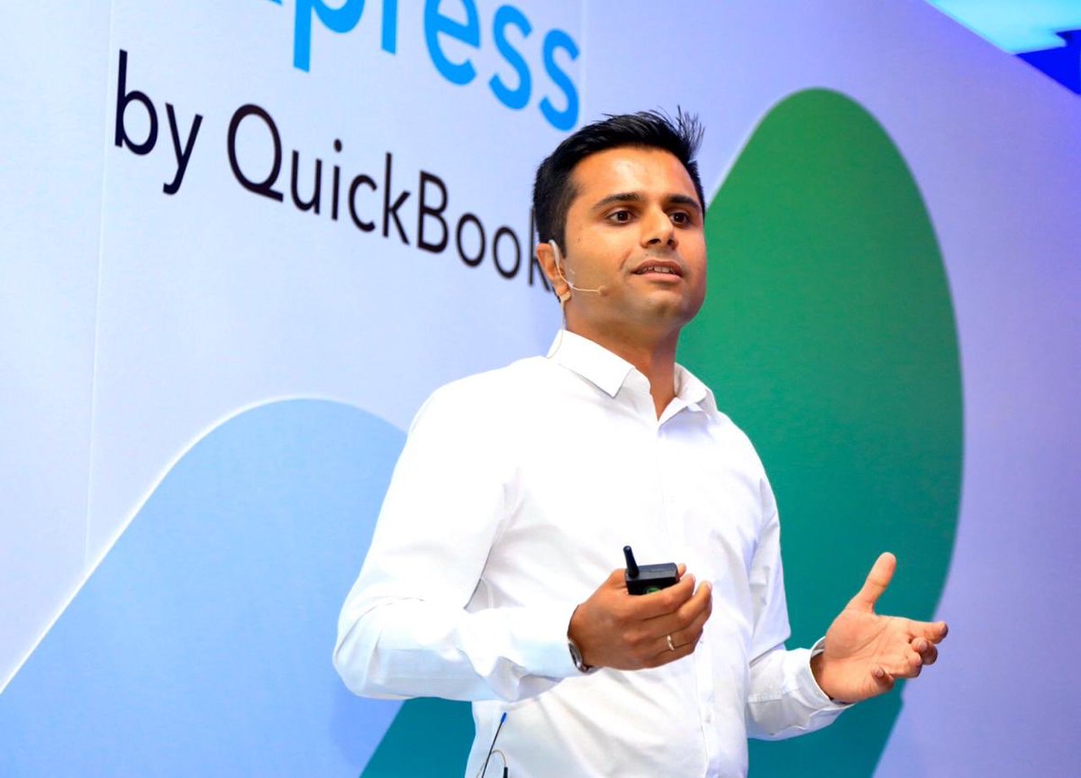 KayurDesai's tweet photo. Awesome to be in Cape Town at @quickbookssa #getconnected meeting our customers &amp; partners in South Africa :) @trent_mclaren @JasonBlumer https://t.co/69Ab3EKExb