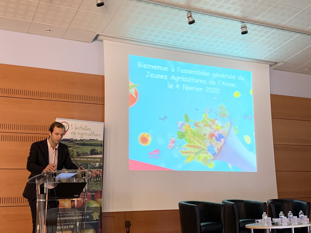usaa_02's tweet photo. Cet après midi à LAON, 
AG  @jeunesagri02 
Retour sur un an d’actions syndicales et table ronde « Crédit carbone, une nouvelle marge pour votre exploitation ?»
@ludovicghekiere @georgesmuzart @MathieuLeterme @AurelienCLAVEL @JeunesAgri @ChambagriFrance @cniel @didier_halleuxvass https://t.co/eImNZDgxxT