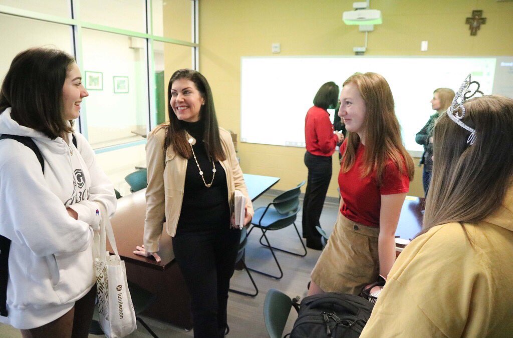 icube_cghsnc's tweet photo. Several of our parents dreamed up a program within iCube this year called “Women in Business” where they’re sharing their time and talent w/ our @cghsnc students. The program kicked off last Friday and feedback from our students was 👍👍👍. Next meeting this Friday at 7am☕️ https://t.co/Pe5qf9XaDC