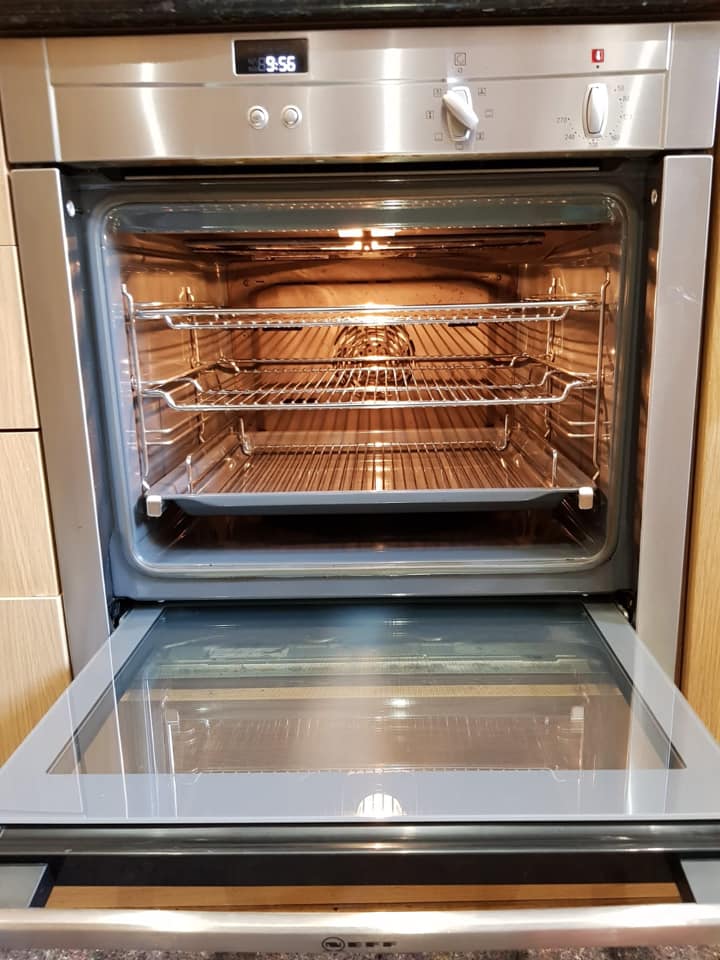 SupremeOvens's tweet photo. #Cardiff #Newport #Caerleon #Gwent #February2020 #discountoffer #offers #ovencleaners #ecofriendly #Shine #ovens https://t.co/M3VJM3eZSJ
