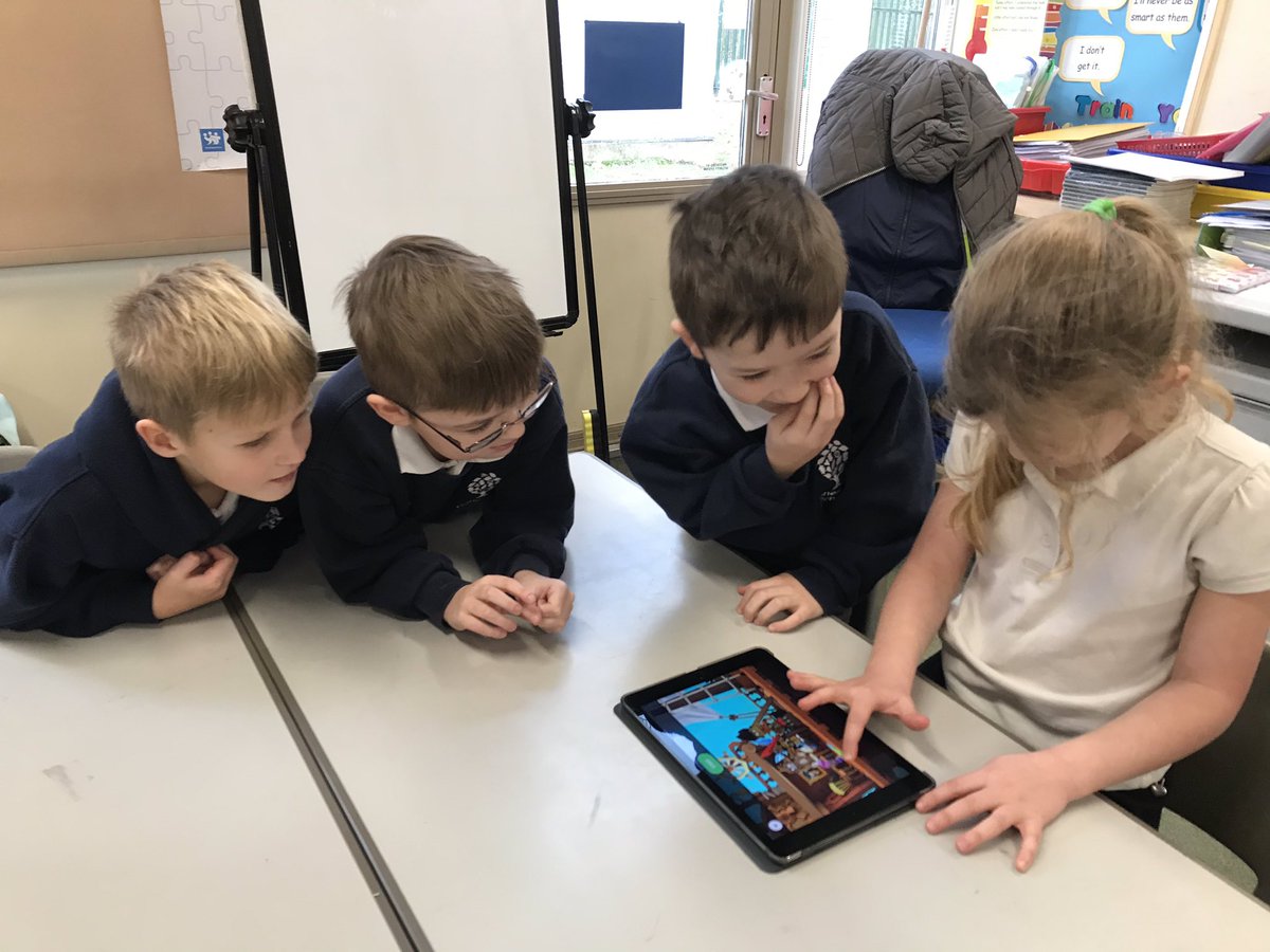 DanesfieldY2's tweet photo. We enjoyed our time with Kezia from Discovery with Three, making cartoons. #creativecartoons @ThreeDiscovery @DanesfieldY2 @DanesfieldSchl https://t.co/JmWocJqU2E