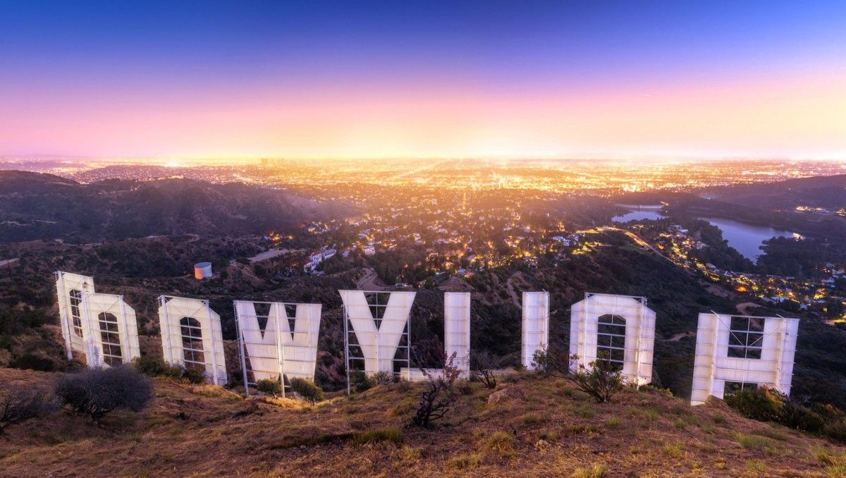 mysceneit's tweet photo. Explorers, this week we look at some of the most popular filming locations in the world that you can visit. 
Many of these are daily sights for people living or commuting in these areas, while for others they are a special sight to behold. 

https://t.co/7wdy0OQIYI https://t.co/VT7HrzQvLH