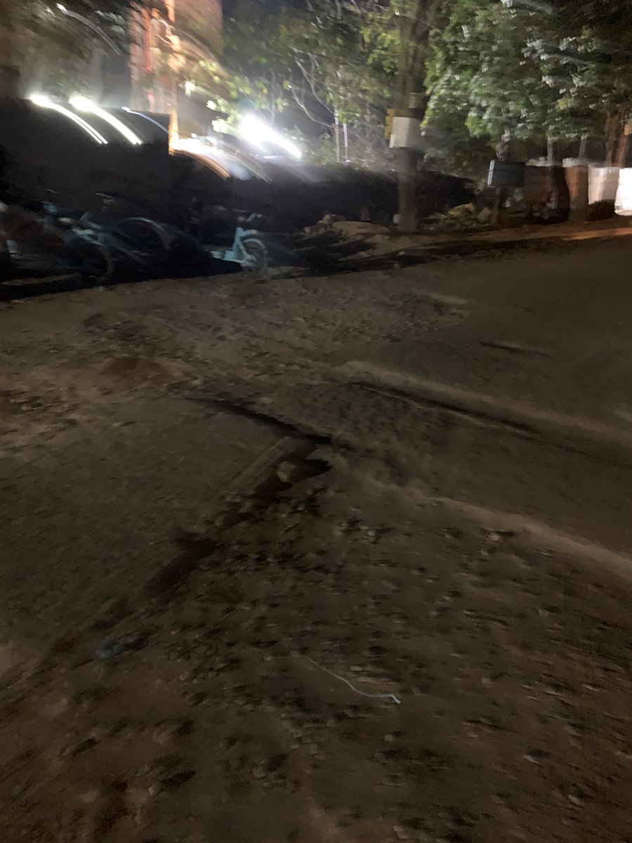 KunalId89's tweet photo. This road is not repaired from last 2 yrs. @bbmpcommr @BBMPCOMM when are you going to repair it? Location: Parangi Palya, Landmark: Sobha Daffodils https://t.co/RaJ8mdfwD4