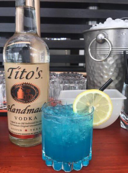 titosintl's tweet photo. Cheers to #TitosTuesday https://t.co/4p0W6nJpvg