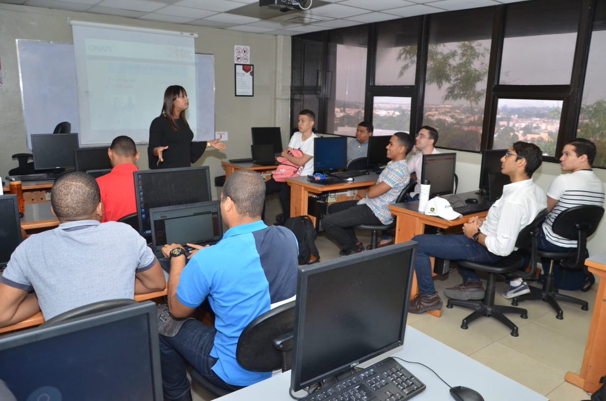 OnapiRD's tweet photo. #Capacitación|| Nuestra agenda formativa no se detiene, ayer nuestro Centro de Apoyo a la Tecnología e Innovación (CATI) impartió el Taller de Búsqueda en las Bases de Datos de Patentes, a estudiantes de Proyectos de Ingeniería Eléctrica de @intecrd
#ONAPIcapacita https://t.co/DpWRu8fhJJ