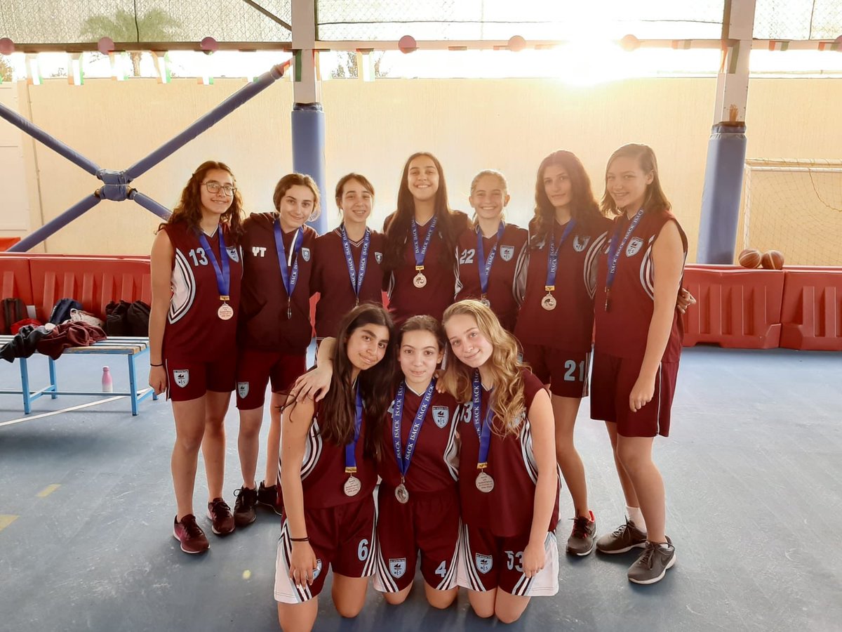 neskuwait_pe's tweet photo. Great effort by our U15 Baskteballers narrowly losing the final to KES 22-16. Excellent effort and enthusiasm shown by all. #silvermedalist #rollonseason3 #potentialvolleyballchamps https://t.co/D6QLbEiHnR