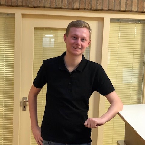Een nieuw gezicht bij fysio Olst! Onze collega in opleiding (4e jaar student Saxion Hogeschool) Medical Taping afgerond. Welkom Jesse, we zijn blij met je!