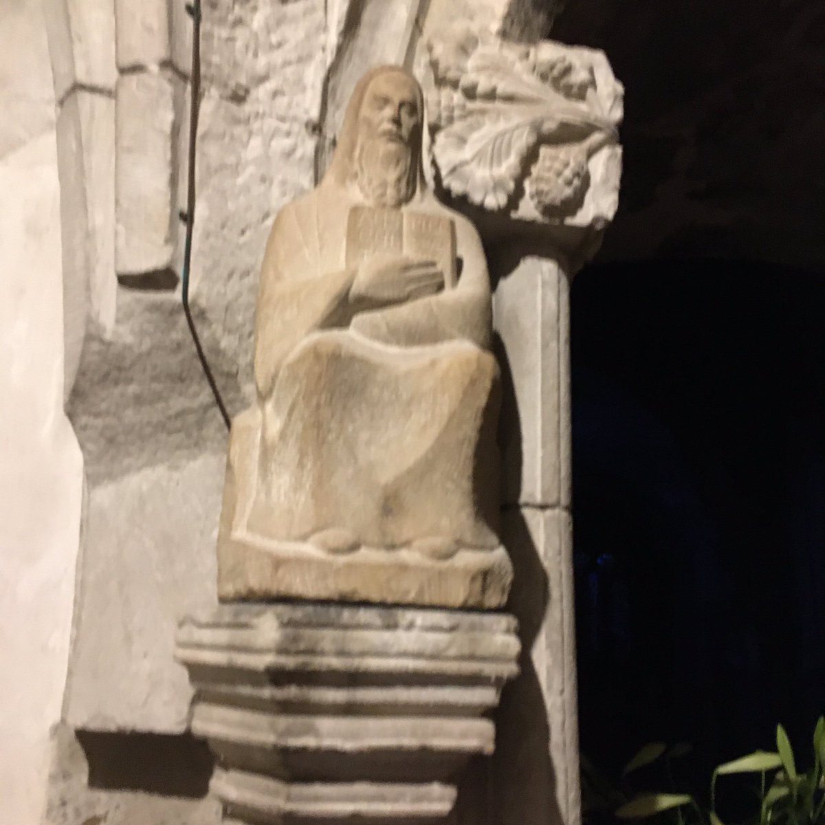 srjudithl's tweet photo. #ruleofstbenedict #benedict #benedictine #monasticlife #monasticwisdom Love Roman Williams’ description of the Rule of St Benedict as “moderate realism” https://t.co/4coKSGbViX