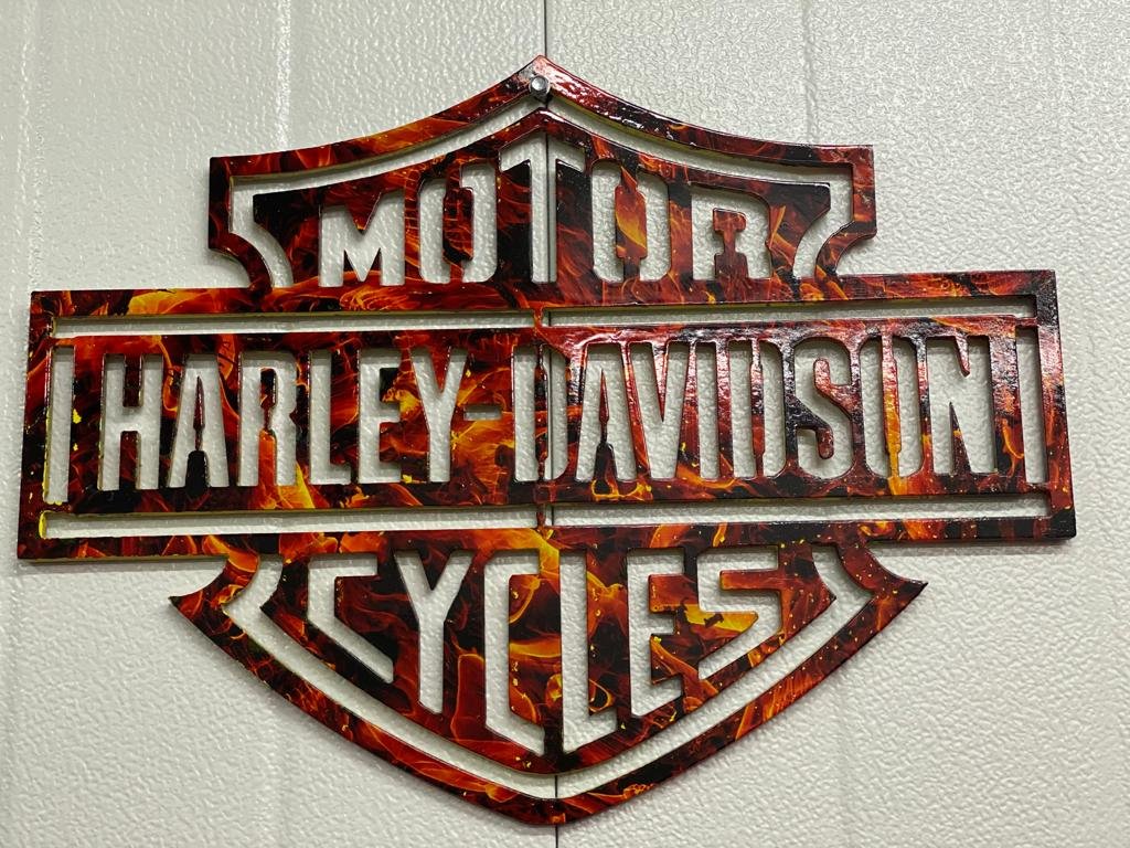 HydroUnique's tweet photo. It's not only car parts we are hydro dipping, A customer came in with a piece they wanted dipping for their garage!! possibilities are endless #hydrodipping #carmods #telford #newbusiness #spraypaint #powdercoating #hydrographics #harleydavidson #TuesdayMotivation #followus https://t.co/fWG3jVOv7z