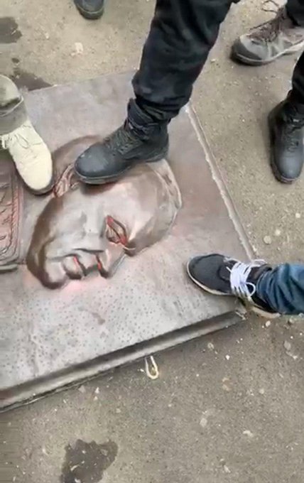 В Одесі демонтували останній барельєф Жукова - Цензор.НЕТ 9828