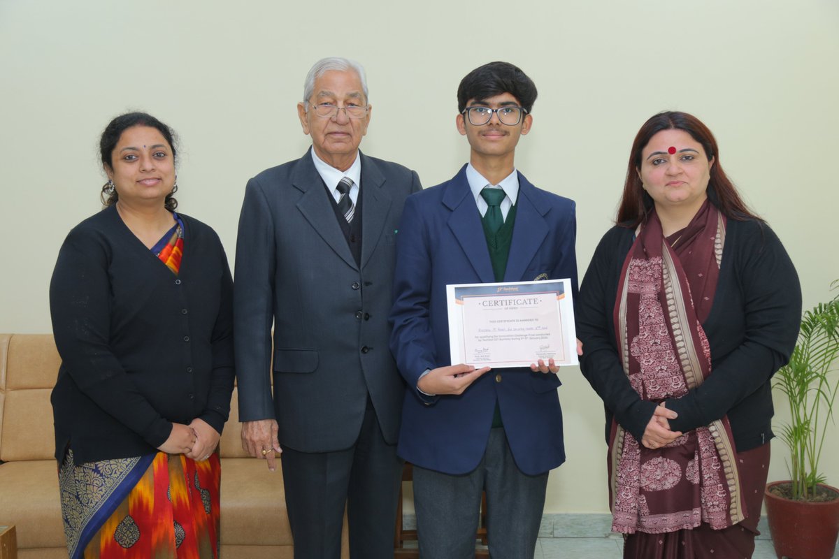 ModernDps's tweet photo. Krishna M. Ravat of Grade 10H earned plaudits aplenty for his remarkable project. The brilliant presentation won him the third place in the event along with a once in a lifetime opportunity of a trip to ISRO, Thiruvananthapuram, Kerala. Kudos to Team MDPS! https://t.co/W3M7KS26HV