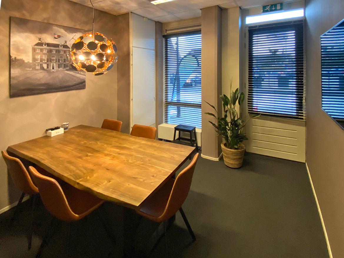 Wow! Wat zijn we blij met onze nieuwe werkplek. Stap gerust een keer binnen voor een kop koffie of thee.

#bambitious #ambitious #ontwerp #landsmeer #grafisch #design #webdesign #animatie #image #branding #drukwerk #drukwerkinkoop #email