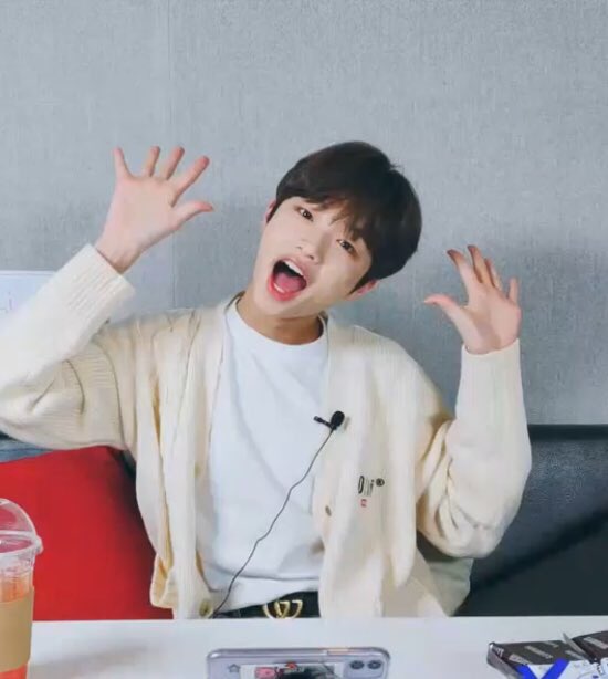 haobinzrose's tweet photo. "...although its hard, but if you work hard on something, the result won’t betray you."

-Son Dongpyo 2020🦋🥺 #DongpyoBestBoy @x1official101 https://t.co/XpgP3IYIf2