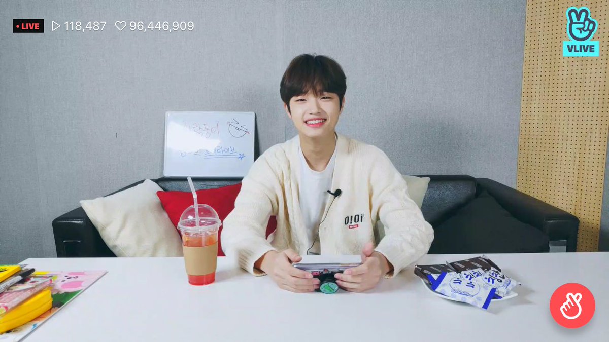 haobinzrose's tweet photo. "...although its hard, but if you work hard on something, the result won’t betray you."

-Son Dongpyo 2020🦋🥺 #DongpyoBestBoy @x1official101 https://t.co/XpgP3IYIf2