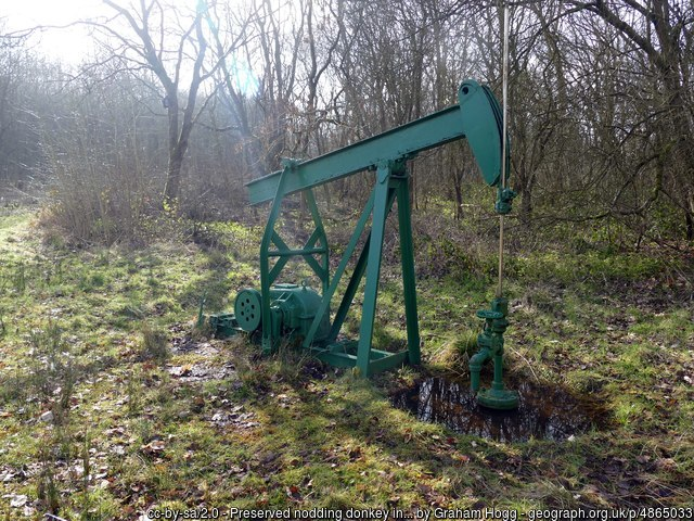geograph_bi's tweet photo. Preserved nodding donkey in Duke's Wood, near to #Eakring, #Nottinghamshire
This was the location of the UK's first oil field, established with American help during WWII. There is a small museum on the site.
© Graham Hogg - https://t.co/izlmPxCC5K https://t.co/03e31Xq4Gh