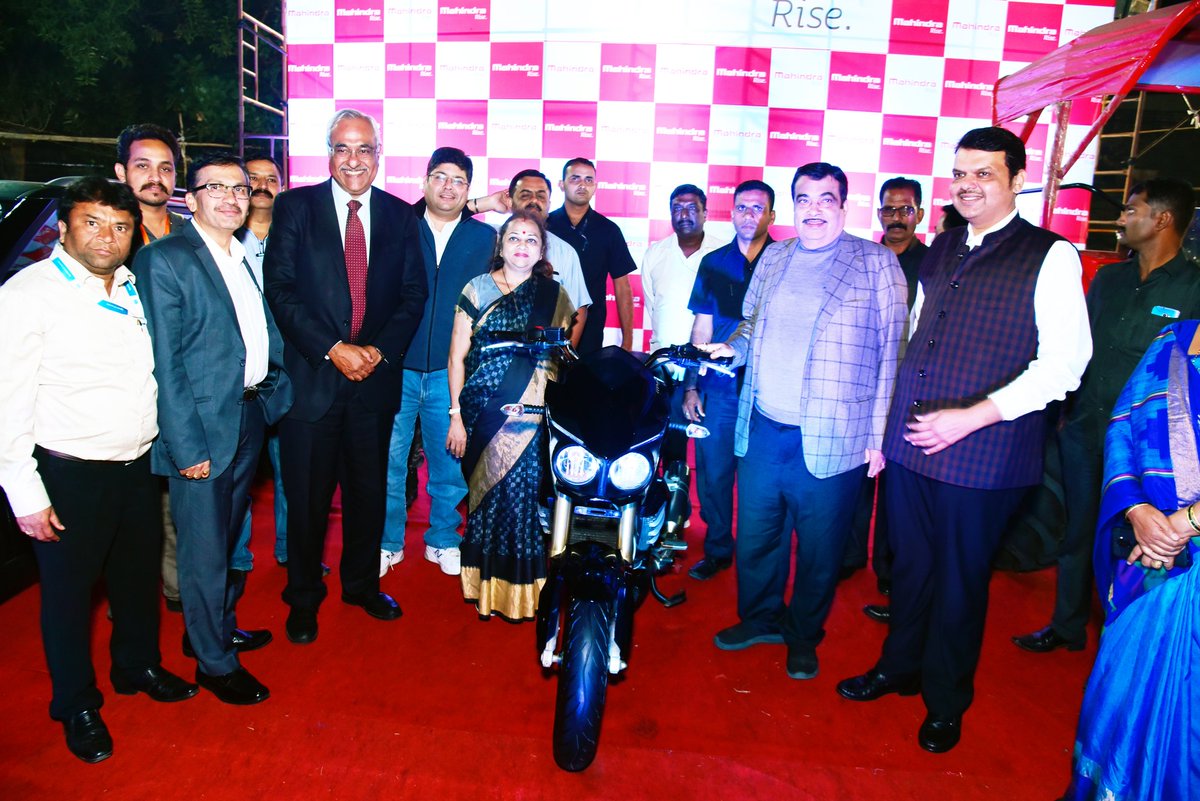 MahindraMojo_'s tweet photo. Team @MahindraMojo_ @MahindraRise is proud to be associated with #KhasdarKridaMahotsav2020 an initiative taken by Union Minister &amp; Nagpur MP @nitin_gadkari from 12th to 24th January in Nagpur for promoting sports.
@Dev_Fadnavis @anandmahindra @rajesh664 @GoenkaPk @pakwakankar https://t.co/xnK7gyxBJc