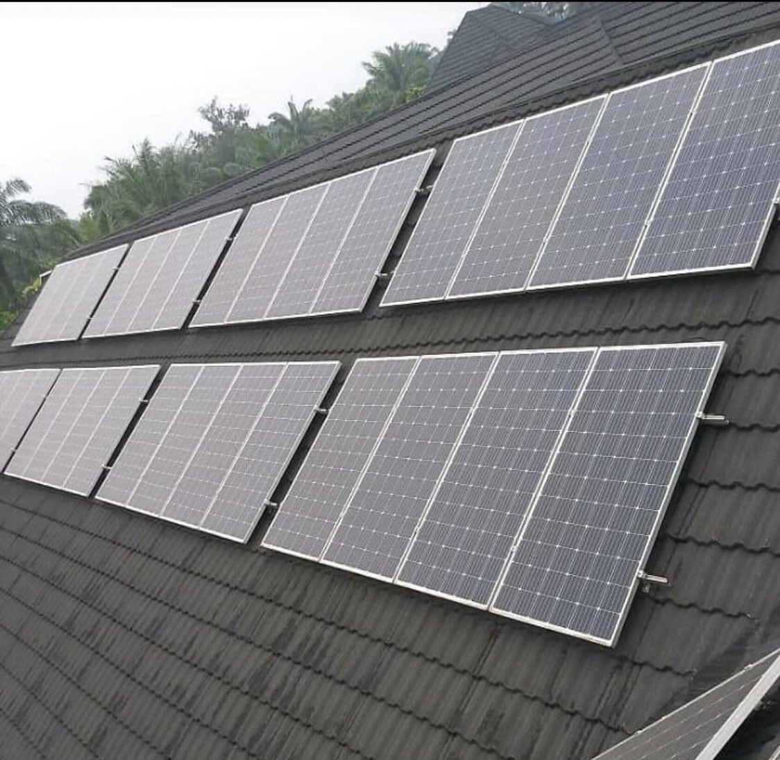 Ukpahansa's tweet photo. Solar energy is recognized as the alternative energy source and its highly recognized as one.

Go solar with Ukpa hansa energy solutions for the most tested and economical solar solution.
#solarenergy #solarlights
@_DammyB_ @akoko_akuma https://t.co/FWqSBApmUq