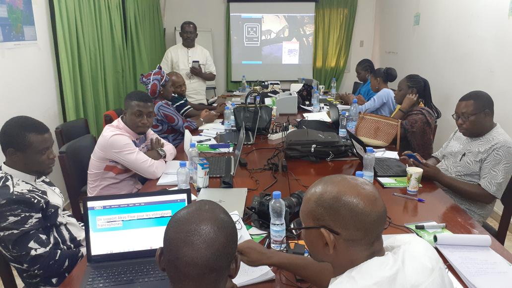 bisangare05's tweet photo. Session de formation sur #AkvoFlow avec @IFDCTraining sur le projet #2scale https://t.co/XseEvm5VkE