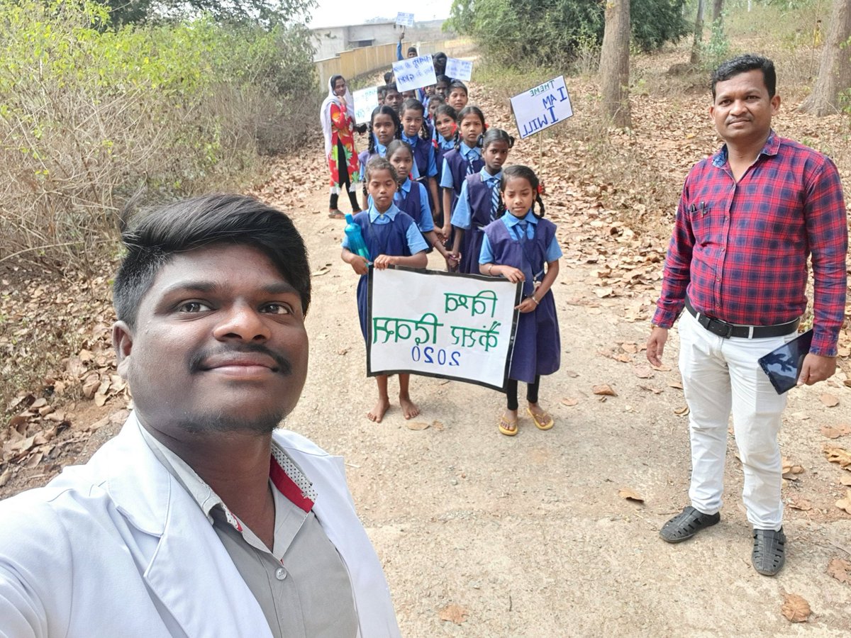 Asimmasih2's tweet photo. Celebrating World CANCER Day with community people &amp; Students in HWC- Parpa,Bastar,C.g.
#Awareness about cancer
#HealthForAll 
Health education about Diet,&amp; its Prevention
@BastarDistrict 
@pratiksha_pal 
@PriyankaJShukla @USAID_NISHTHA 
@MoHFW_INDIA 
@cghealth_ 
@swatim80 https://t.co/h12X6W809r
