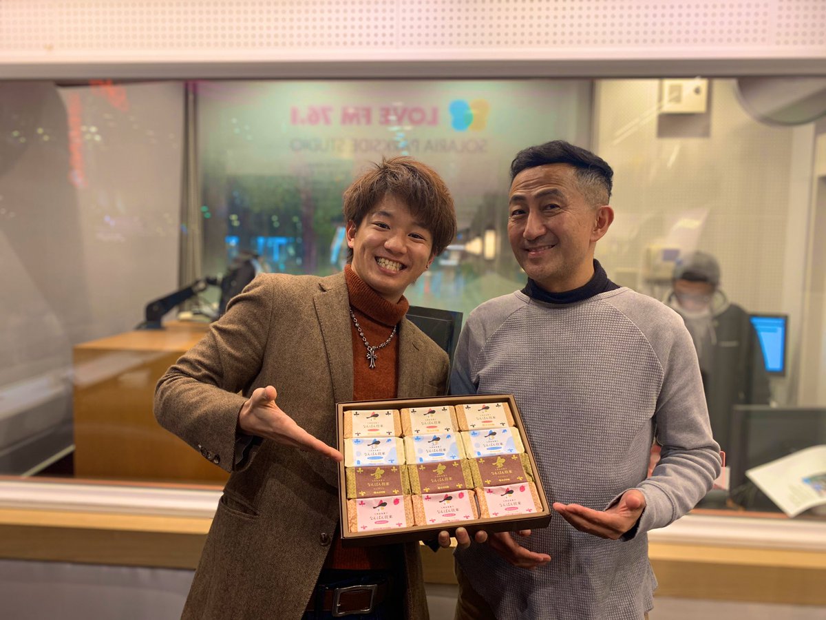 klife111's tweet photo. ㊗️LOVE FM公開生放送無事終了㊗️

TOM Gさんとのトークかなり楽しくてあっという間でしたー！😆✨🌈

お聴きして頂いた皆様！
本当に本当にありがとうございました！！😆🌸🌈

LOVE FM、そして山崎賢一を今後とも何卒宜しくお願い申し上げます😆🙏

感謝🙏 https://t.co/bcDWUeDGQm