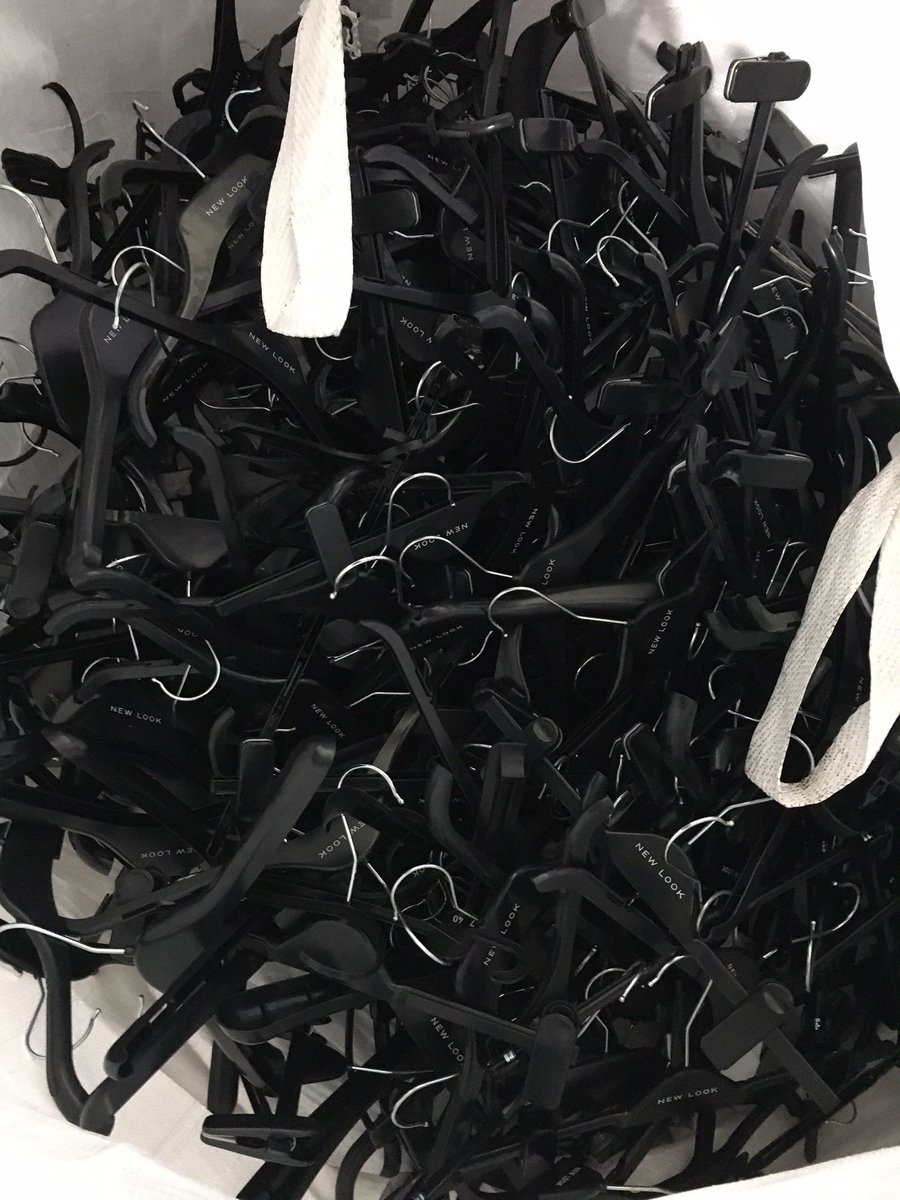 MapisCIC's tweet photo. Thank you @OracleReading
 and Marc Murphy for your ongoing #support and continuous #donations of hangers for our #suit2go service. This allows us to accept more #clothingdonations and ultimately put more #jobseekers  into #employment https://t.co/rGwkH4xv8b